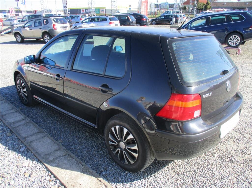 Volkswagen Golf Hatchback 1,6 l 77 kw