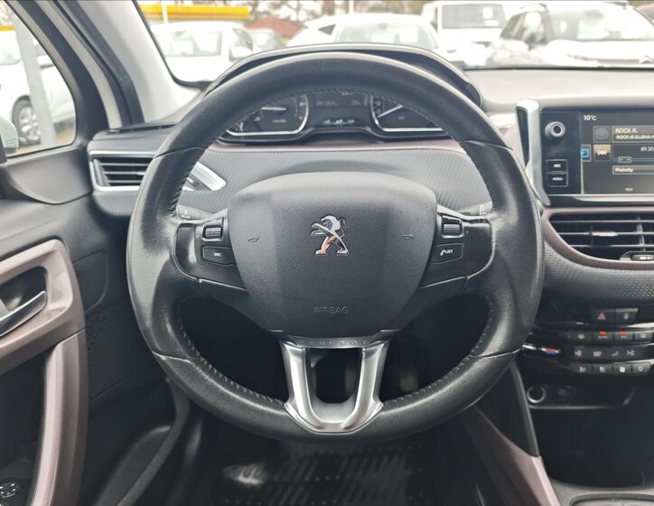 Peugeot 2008 SUV / Terénní 1,2 l 60 kw