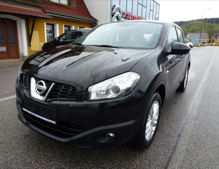Nissan Qashqai SUV / Terénní 2,0 l 104 kw