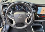 Mitsubishi Outlander 20