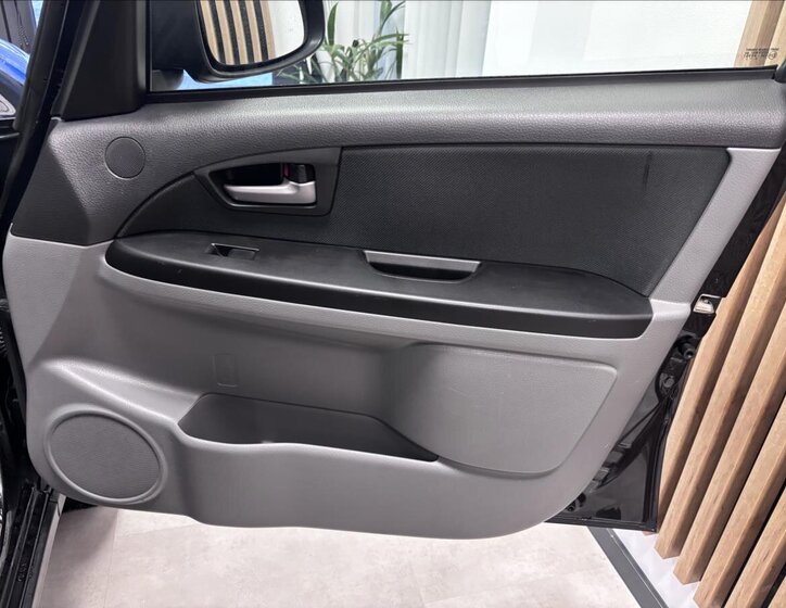 Suzuki SX4 Hatchback 1,6 l 79 kw