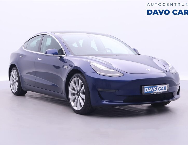 Tesla Model 3 Sedan / Limuzína 0,0 324 kw
