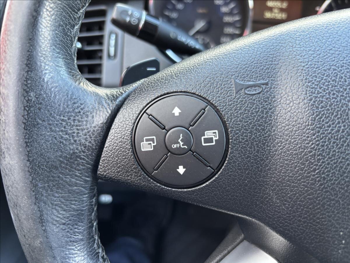 Mercedes-Benz Třídy R Kombi 3,0 l 165 kw