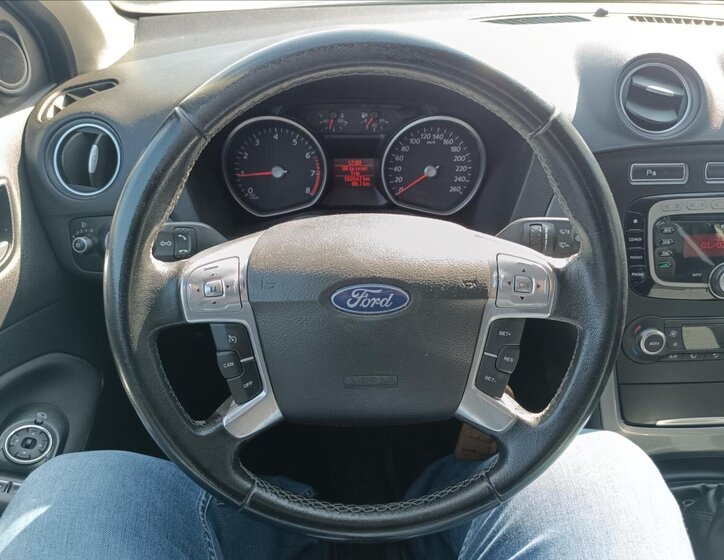 Ford Mondeo Kombi 1,6 l 88 kw