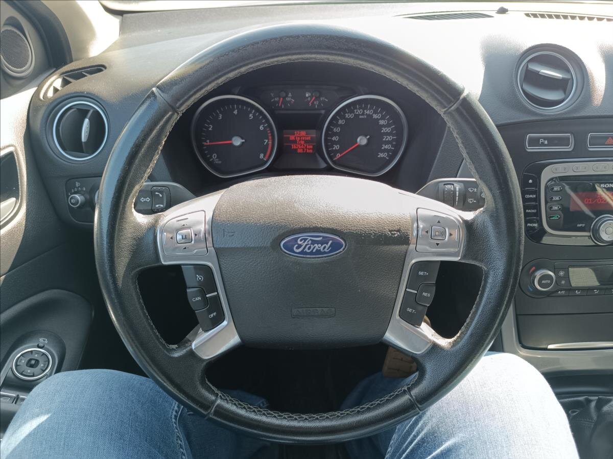 Ford Mondeo Kombi 1,6 l 88 kw
