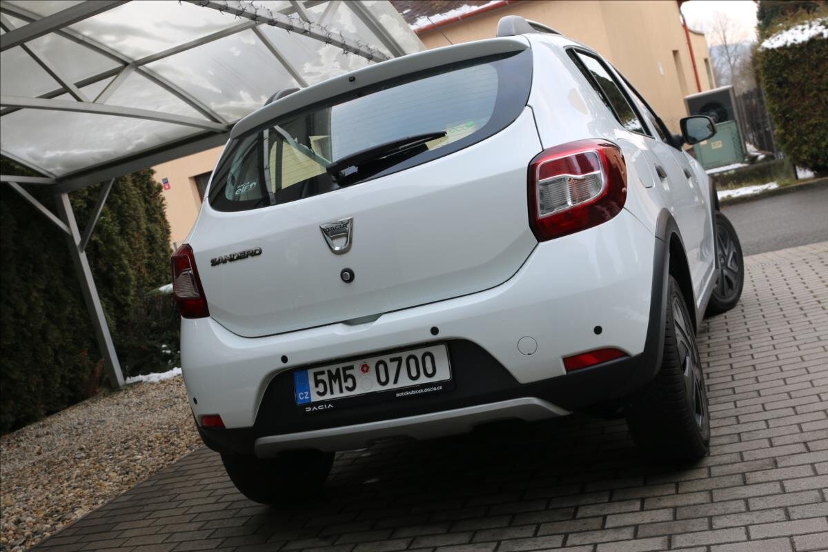 Dacia Sandero Hatchback 898,0 66 kw