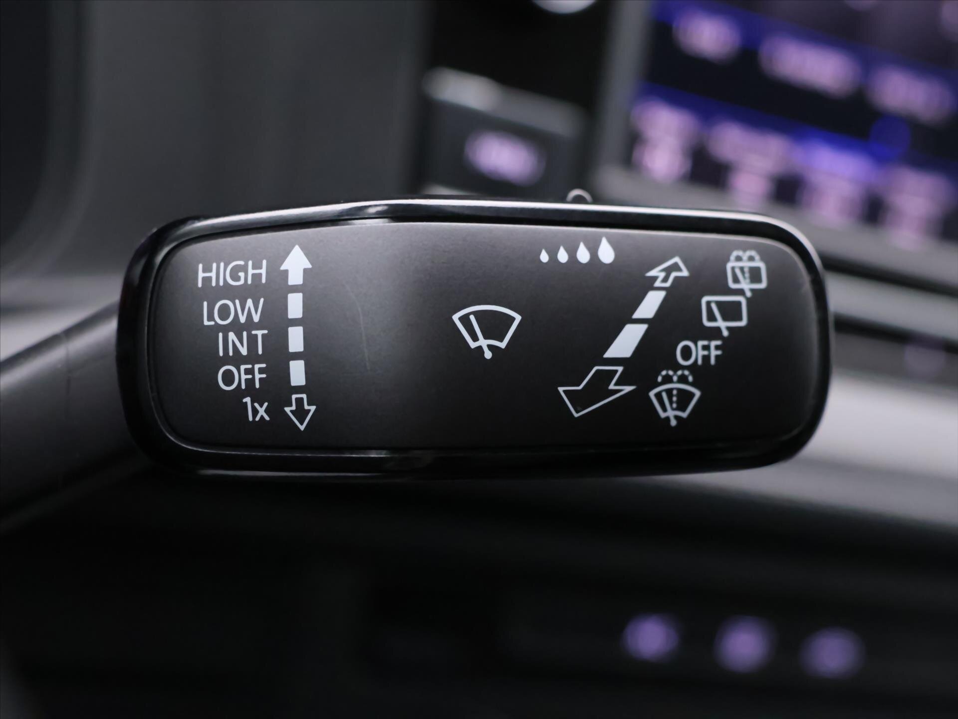 Volkswagen Transporter Kombi 2,0 l 81 kw