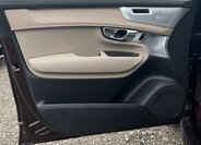 Volvo XC90 SUV / Terénní 2,0 l 335 kw