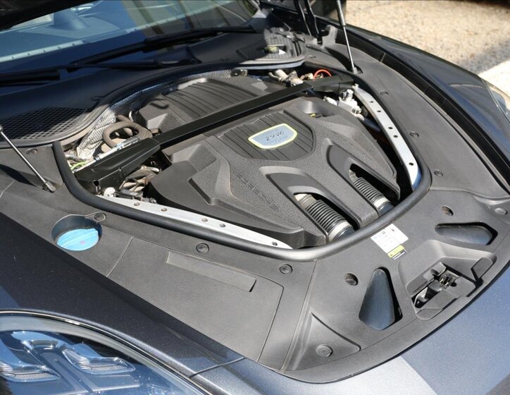 Porsche Panamera 58