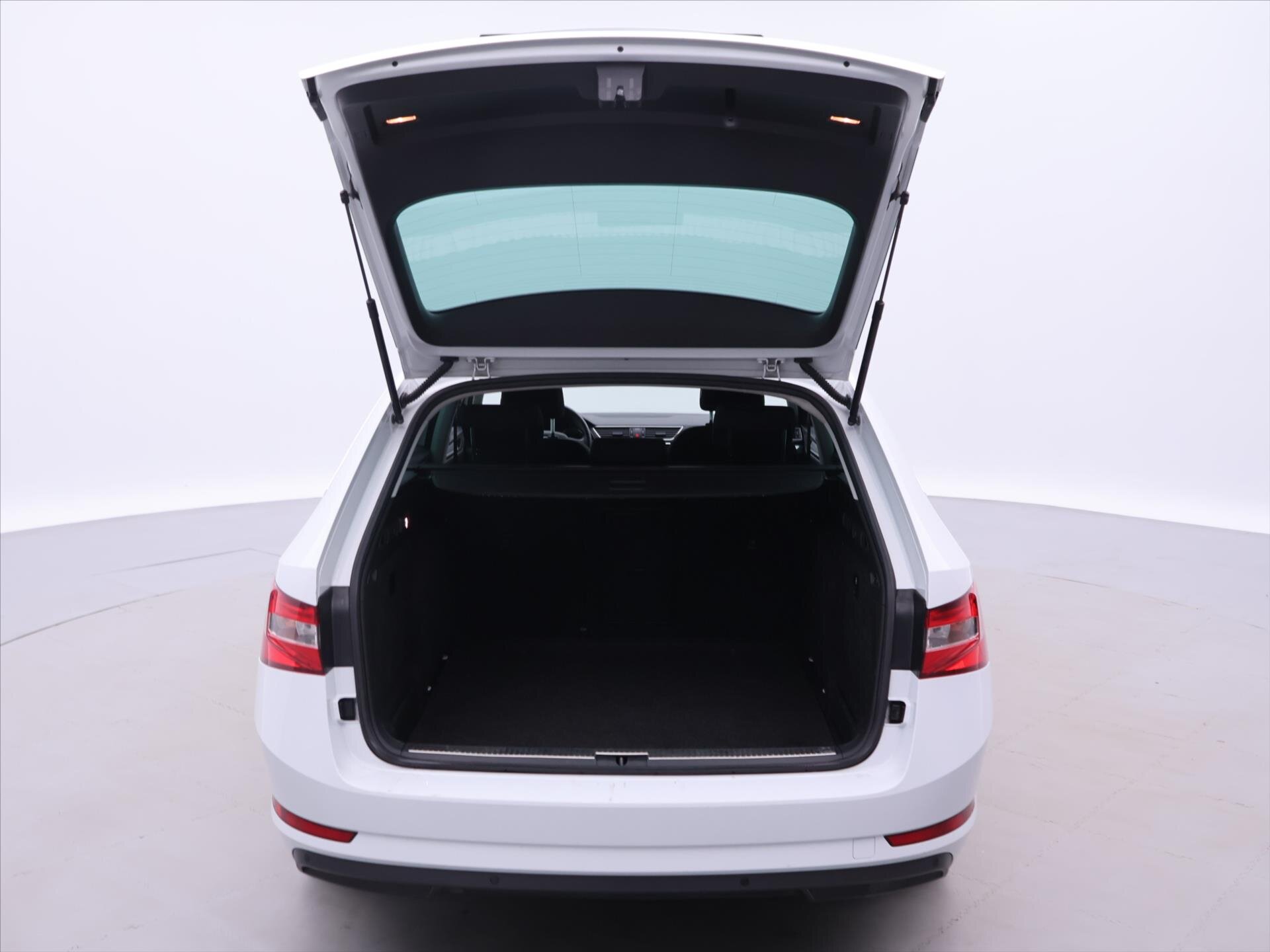 Škoda Superb Kombi 2,0 l 110 kw