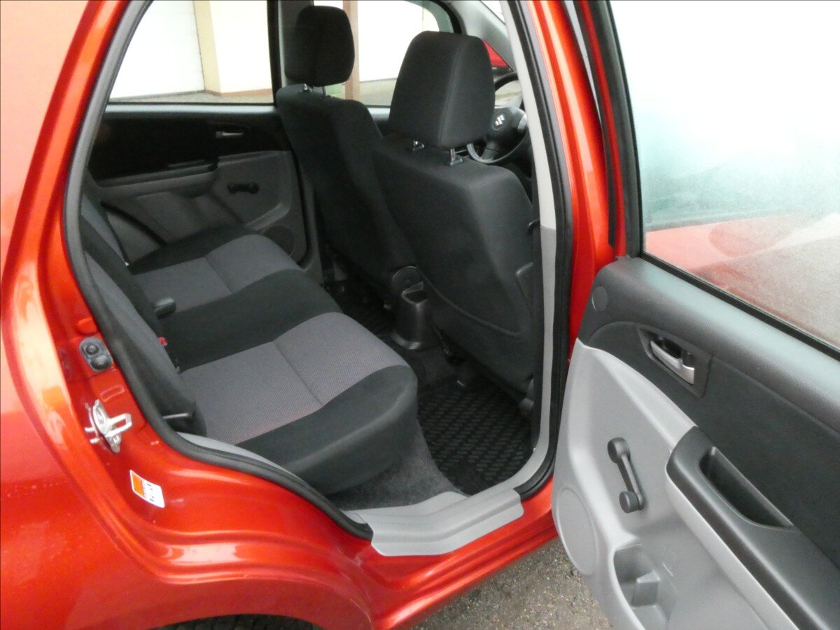 Suzuki SX4 Hatchback 1,6 l 79 kw