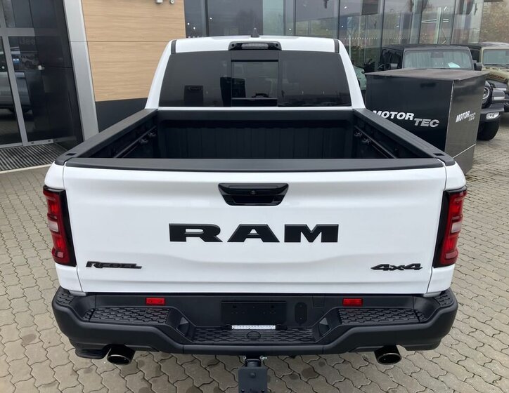 Dodge RAM Pick-up 3,0 l 313 kw
