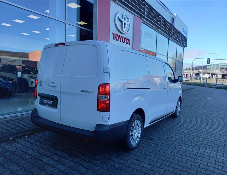 Toyota ProAce 4
