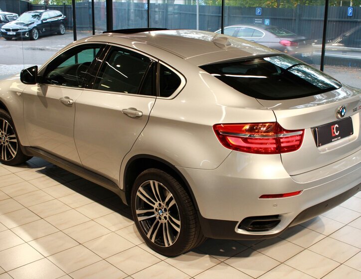 BMW X6 8