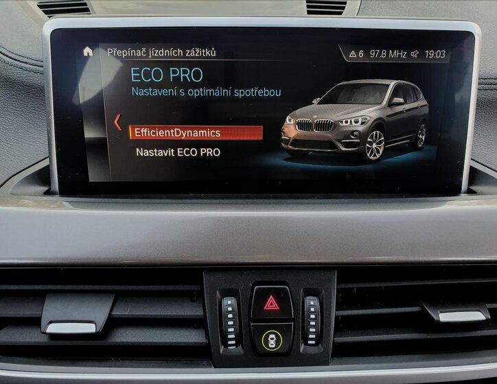 BMW X1 SUV 2,0 l 141 kw