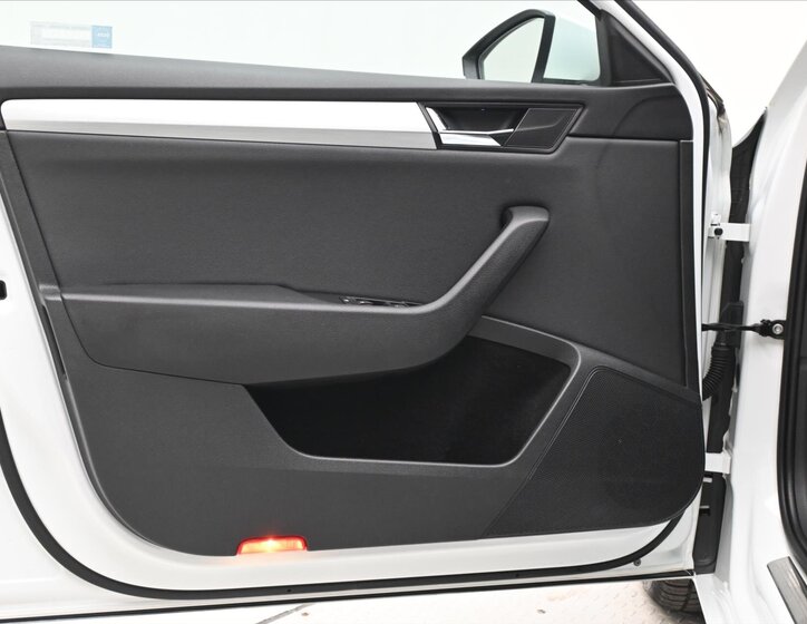 Škoda Superb Kombi 1,6 l 88 kw