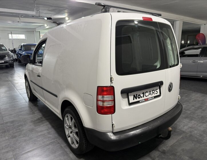Volkswagen Caddy Skříň 1,6 l 75 kw