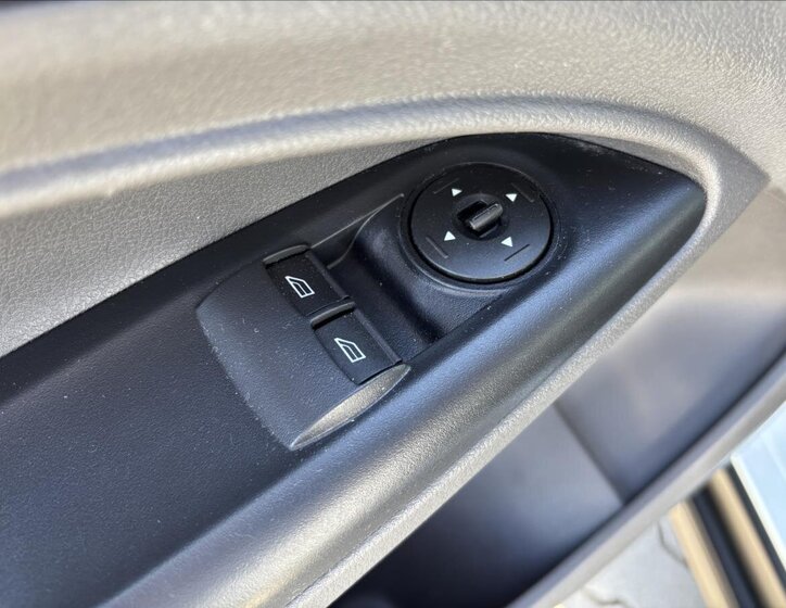 Ford Transit Connect Ostatní 1,5 l 74 kw