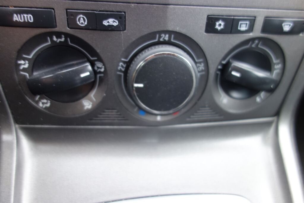 Opel Antara SUV / Terénní 2,0 l 110 kw