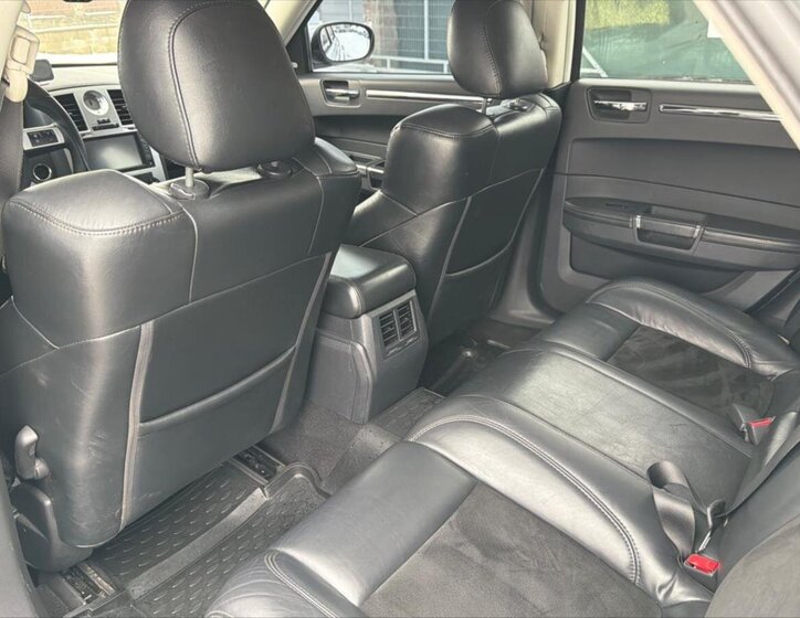 Chrysler 300C Kombi 3,0 l 160 kw