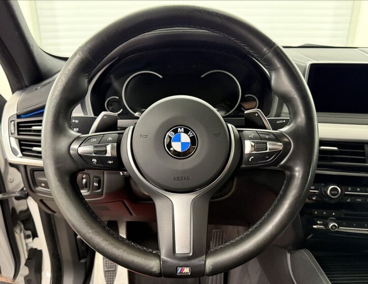 BMW X6 SUV 3,0 l 280 kw