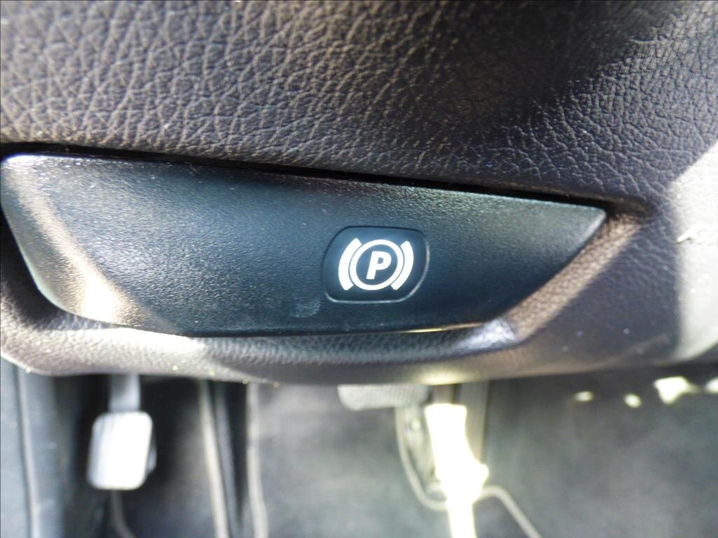 Mercedes-Benz Třídy C Sedan / Limuzína 2,1 l 88 kw