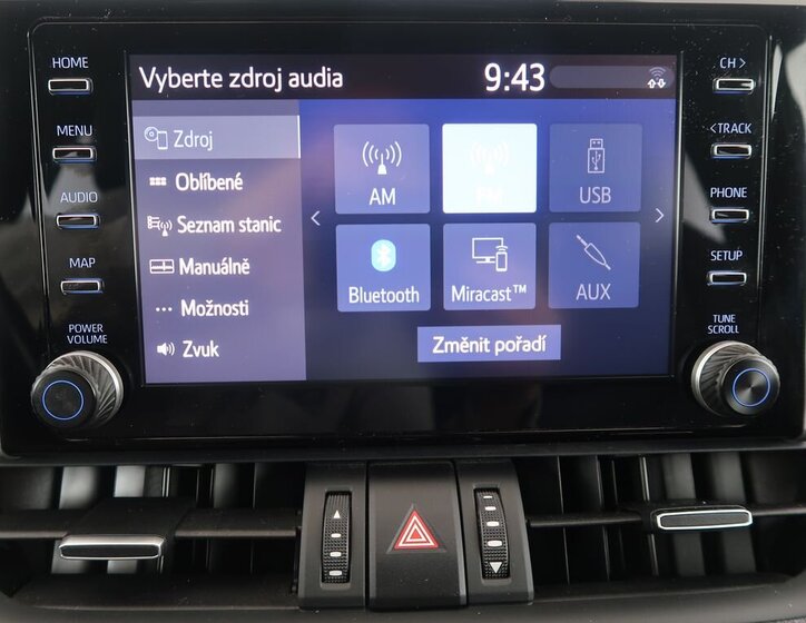 Toyota RAV4 SUV / Terénní 2,5 l 131 kw