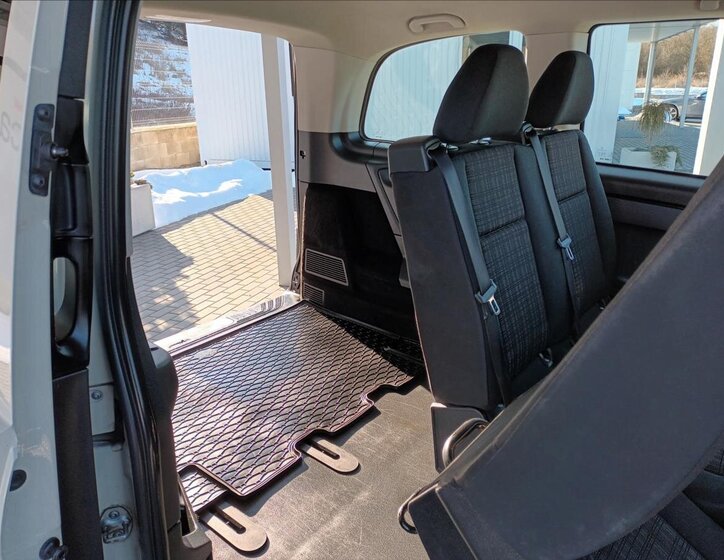 Mercedes-Benz Vito VAN-Minibus 1,8 l 100 kw