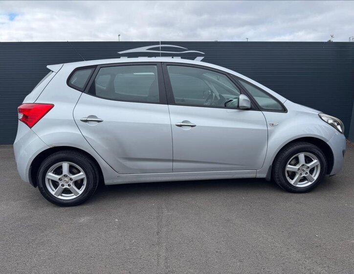Hyundai ix20 MPV 1,4 l 66 kw