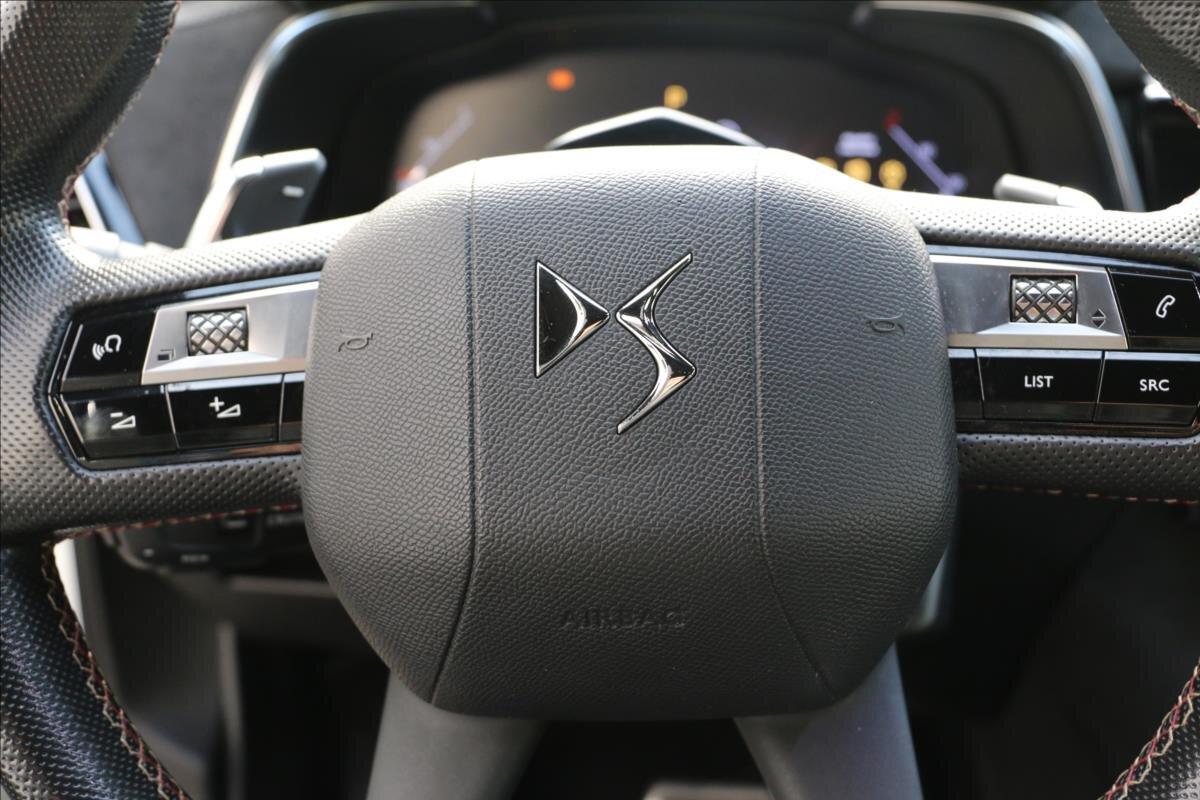 DS Automobiles DS7 Crossback Kombi 2,0 l 130 kw