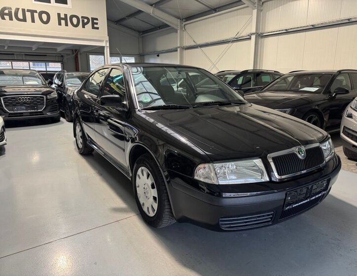Škoda Octavia 1