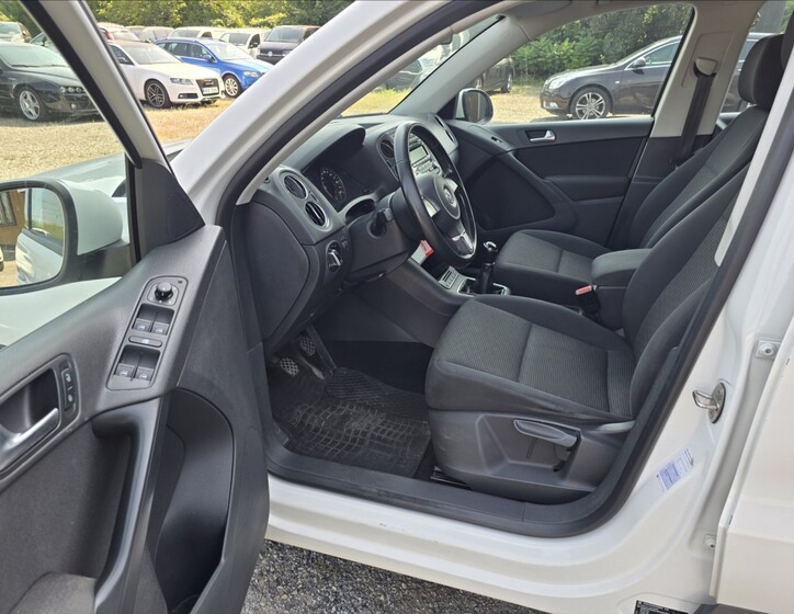 Volkswagen Tiguan 8