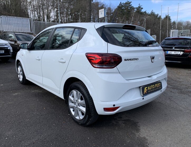 Dacia Sandero 6