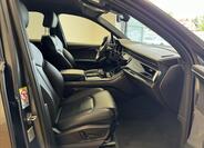 Audi Q7 9