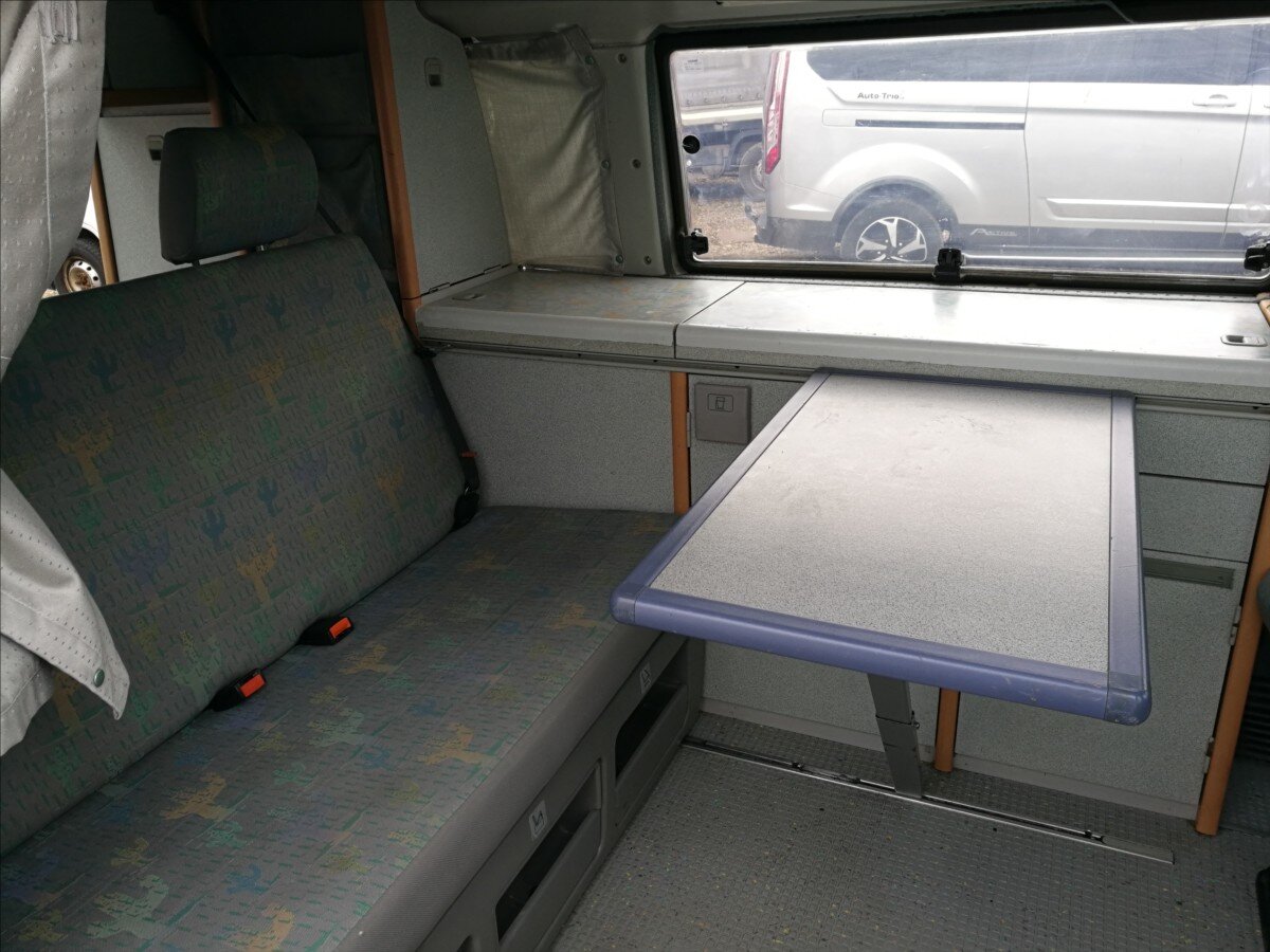 Volkswagen Ostatní Ostatní 2,4 l 57 kw