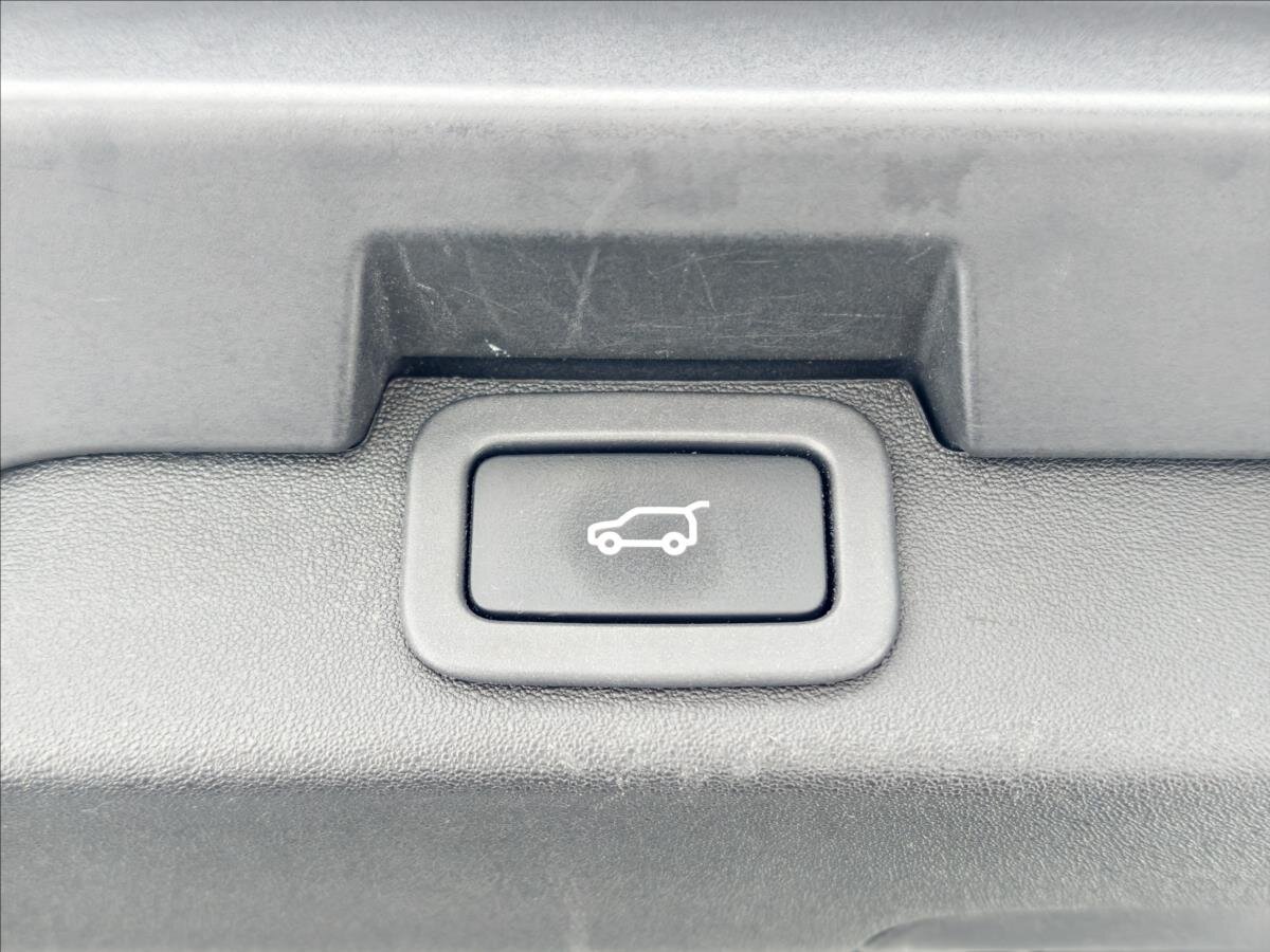 Land Rover Discovery SUV 3,0 l 190 kw