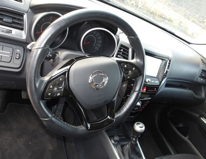 SsangYong Korando SUV 1,6 l 84 kw