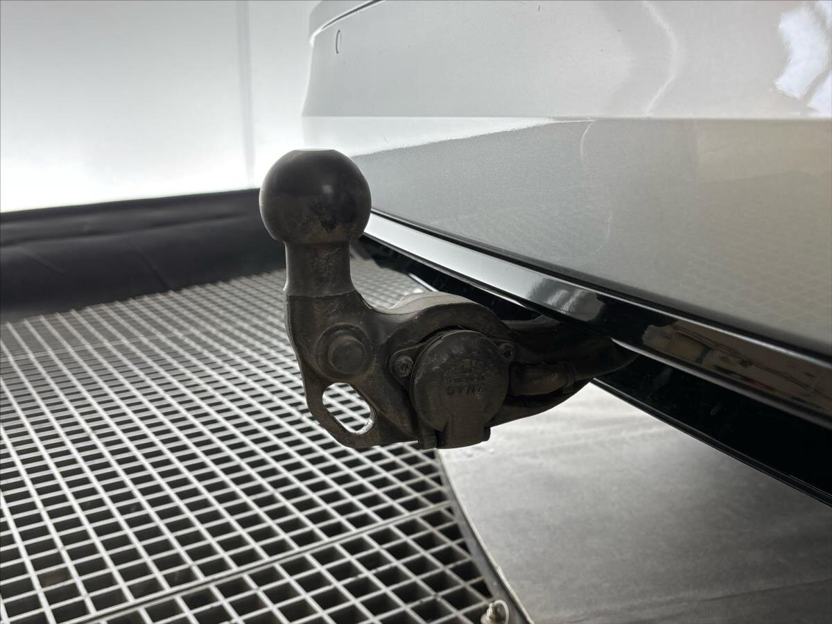 Volkswagen Golf Kombi 1,5 l 110 kw