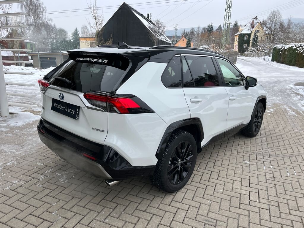 Toyota RAV4 SUV 2,5 l 131 kw