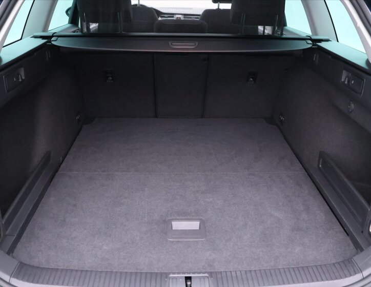 Volkswagen Passat Kombi 2,0 l 110 kw