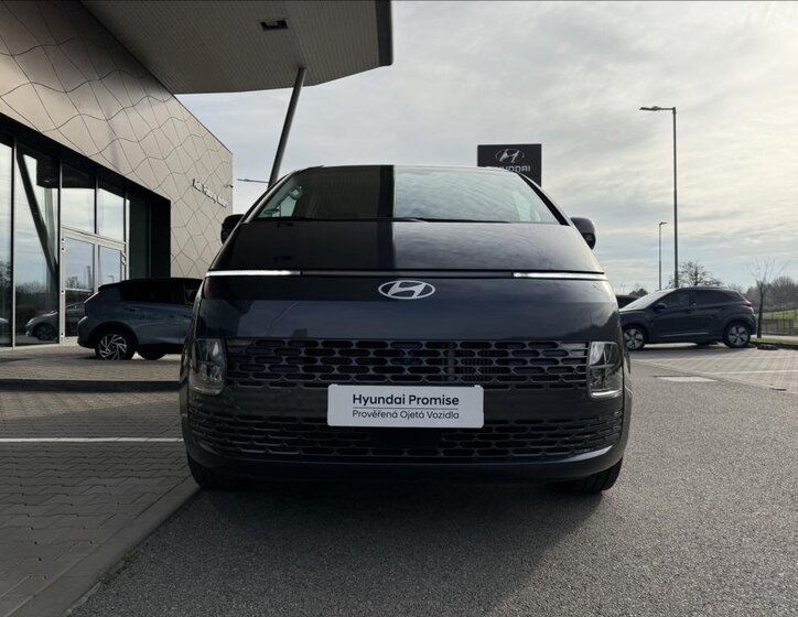 Hyundai Staria 5