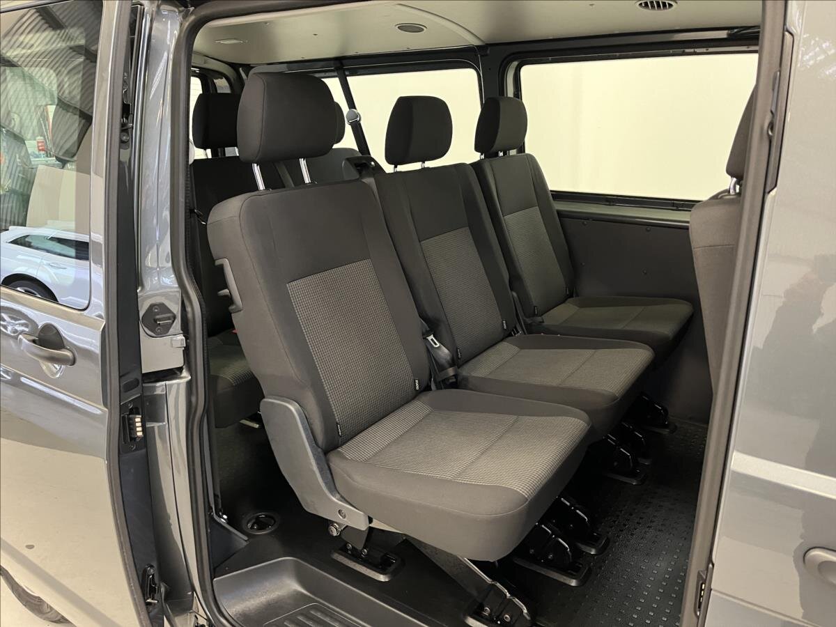 Volkswagen Transporter Kombi 2,0 l 110 kw