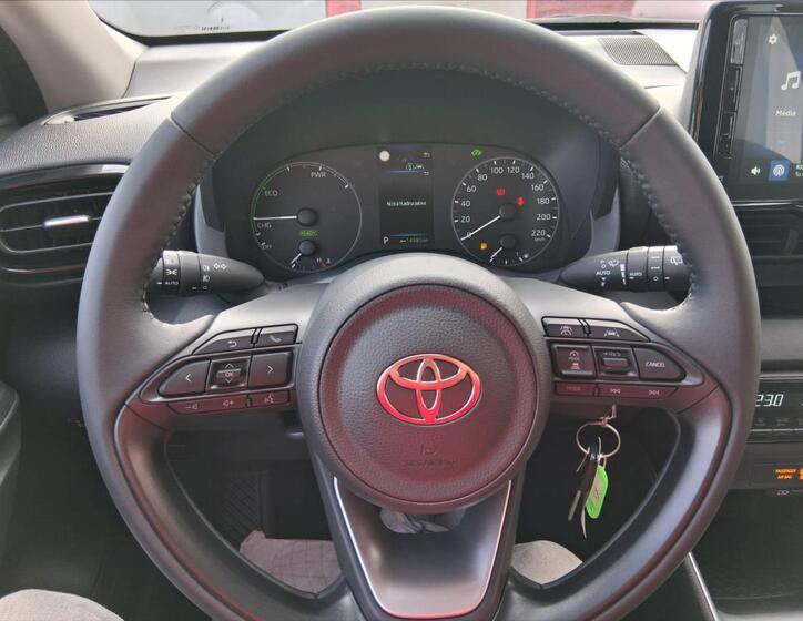 Toyota Yaris 16