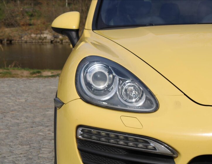Porsche Cayenne SUV / Terénní 4,8 l 294 kw