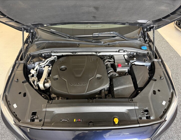 Volvo V90 24