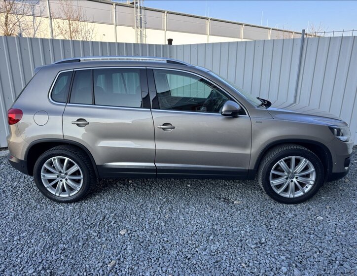 Volkswagen Tiguan SUV / Terénní 2,0 l 81 kw