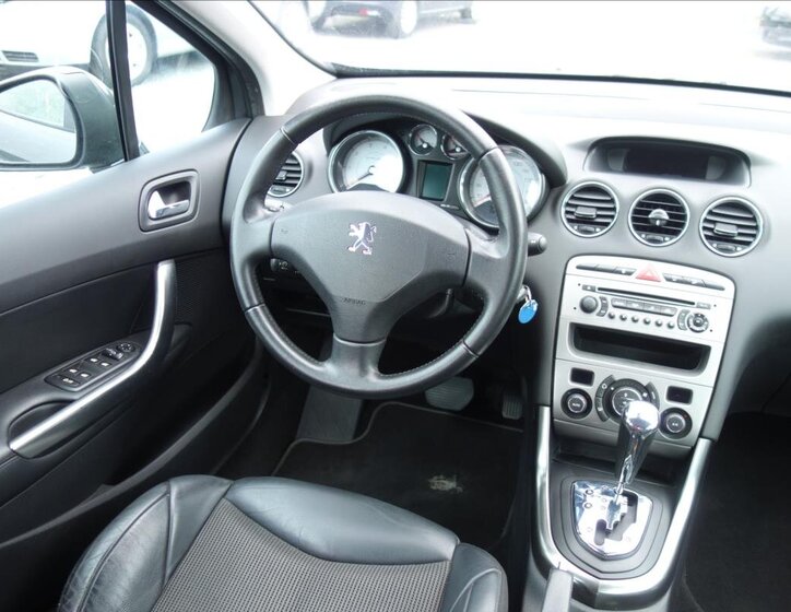 Peugeot 308 Hatchback 1,6 l 103 kw