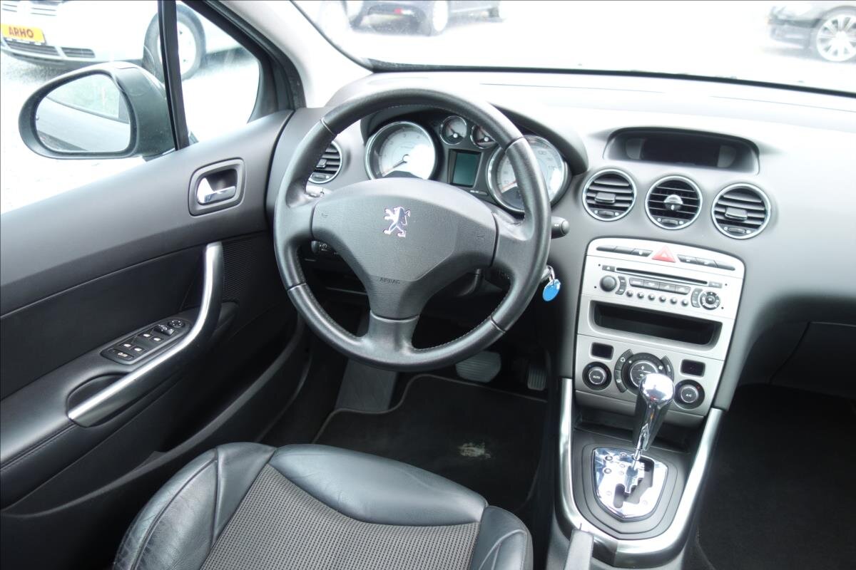 Peugeot 308 Hatchback 1,6 l 103 kw