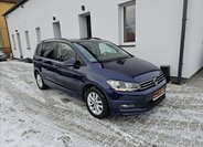 Volkswagen Touran 1