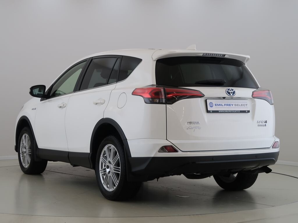 Toyota RAV4 SUV / Terénní 2,5 l 114 kw